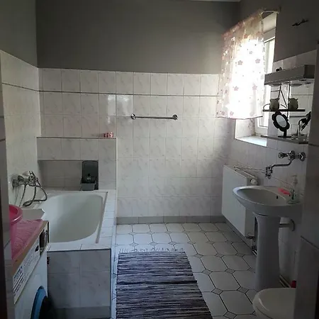 Apartament Pod Akacjami *