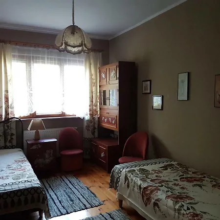 Apartment Apartament Pod Akacjami Oborniki Śląskie